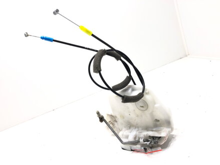 Zámek dveří pravý přední Mitsubishi Mirage / Space Star VI Liftback (A0_A) 2012 - 2022 5715A924S