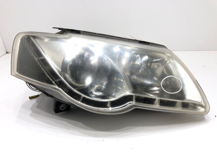 Světlo pravé přední VW Passat B6 Variant (3C5) 2005 - 2011