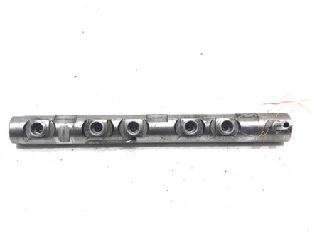 Vstřikovací rampa BMW 3 Touring (F31) 2012 - 2019 7809128