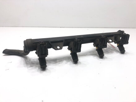 Vstřikovací rampa Seat Ibiza III (6L1) 2002 - 2009 036906031AG