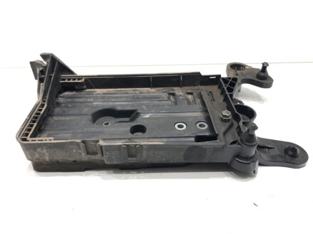 Základna akumulátoru Skoda Octavia III (5E3, NL3, NR3) 2012 - 2022 5Q0915321H