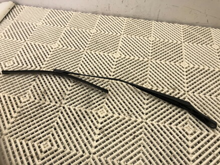 Stěrač pravý přední Audi Q5 (8RB) 2008 - 2017