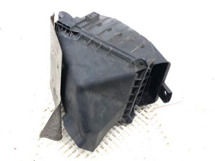 Kryt filtru vzduchu Audi A4 B6 Avant (8E5) 2000 - 2005 06C133843