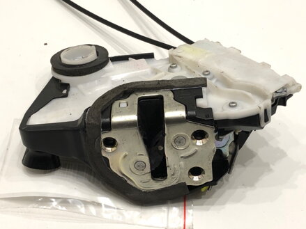 Zámek dveří levý přední Toyota Yaris (_P13_) 2010 - 2022