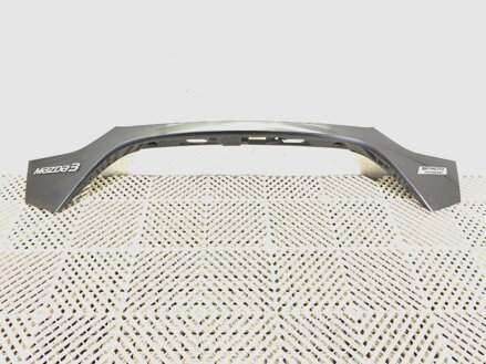 Lišta víka kufru zadní Mazda 3 (BM, BN) 2013 - 2022 BJT6-50813