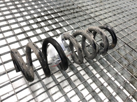 Pružina zadní BMW 3 Touring (G21, G81) 2019 - 2022