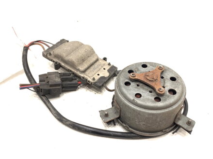 Modul ventilátoru BMW 3 Coupe (E92) 2005 - 2013 7561711