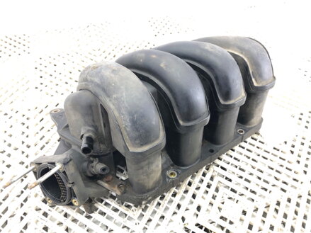 Sací potrubí Toyota Avensis Kombi (_T25_) 2003 - 2008