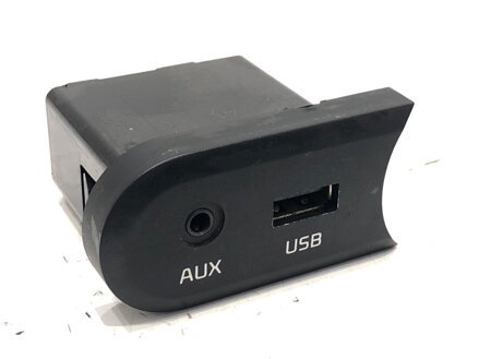Zásuvka / uložení USB KIA CEE ' D Sportswagon (JD) 2012 - 2018 96120-A2000