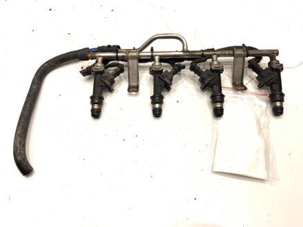 Vstřikovací rampa Opel Astra H Kombi (A04) 2004 - 2014 299