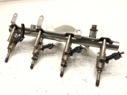 Vstřikovače sada Audi A4 B8 (8K2) 2007 - 2015 06J133317M