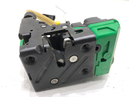 Zámek dveří pravý přední Volvo S60 I (384) 2000 - 2010 8650551