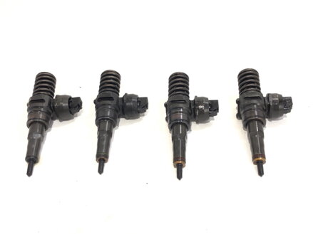 Vstřikovače sada VW Golf V (1K1) 2003 - 2010 038130073AG