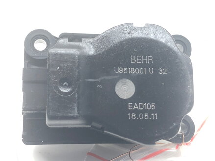 Motor radiátoru topení Opel Astra J (P10) 2009 - 2015 U9518001