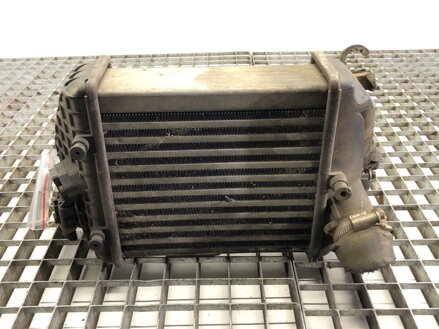 Intercooler levý Audi A4 B6 Avant (8E5) 2000 - 2005