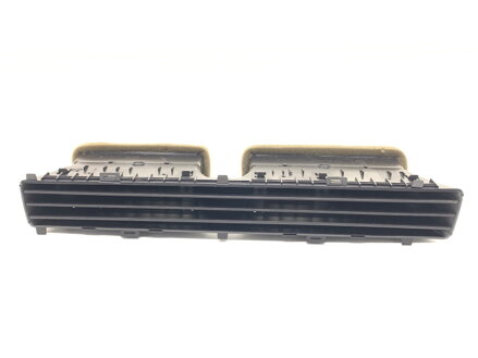 Mřížka ventilace přední středová Audi A4 B9 Avant (8W5, 8WD) 2015 - 2025 8W1820902C