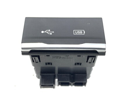 Zásuvka / uložení USB Jeep Cherokee (KL) 2013 - 2022 68271567AB