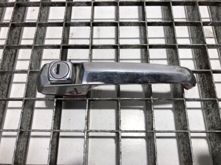 Klika vnější pravá přední Jelcz 316 4133846