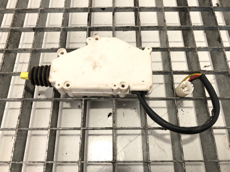 Servomotor / vzpěra centrálního zámku DAF XF 2012 - 2022 1893637