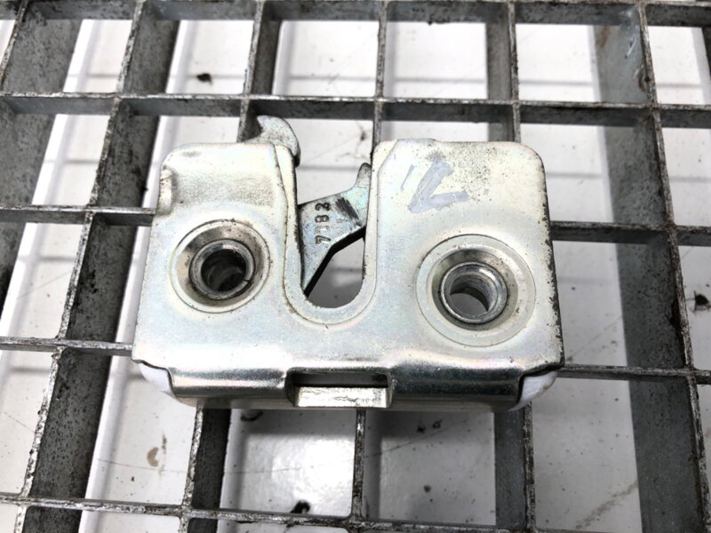 Zámek dveří levý přední DAF XF 2012 - 2022