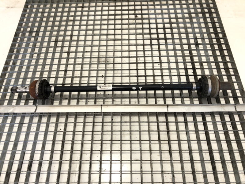 Poloosa pravá zadní Volvo V90 II Kombi (235, 236) 2016 - 2022 P31430417