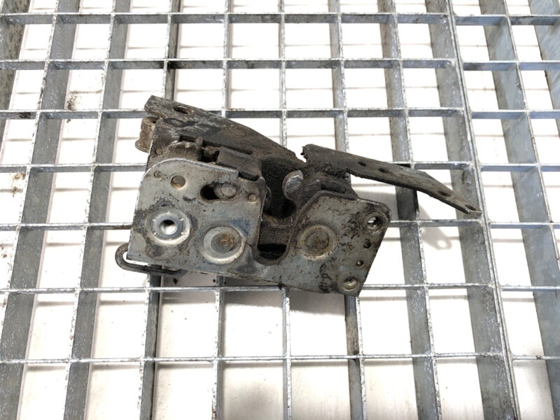 Zámek dveří levý přední Volvo FH12 1993 - 2022