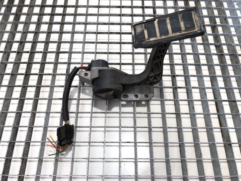 Plynový pedál Volvo FH12 1993 - 2022