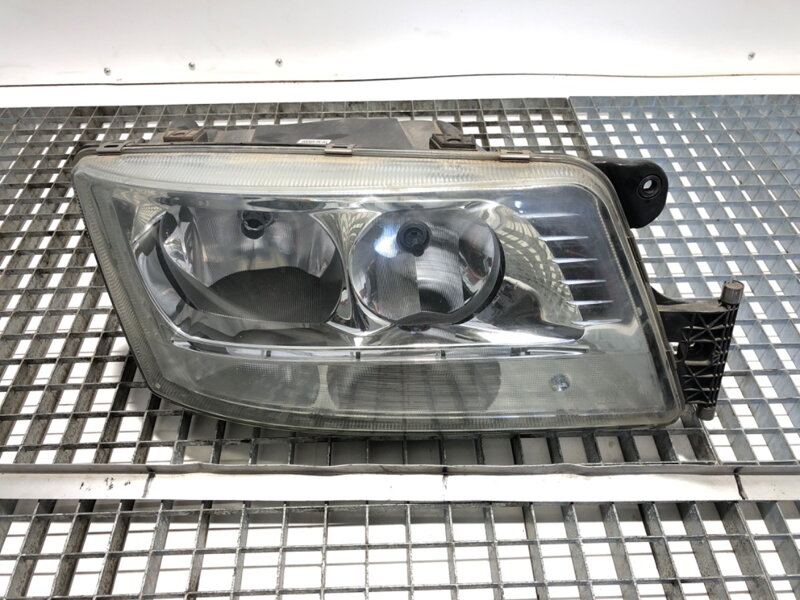 Světlo pravé přední MAN TGX I 2006 - 2022 81251016688