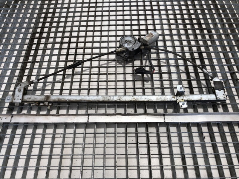 Stahovačka okna pravá přední Peugeot Boxer Autobus (244, Z_) 2001 - 2022 1322757080