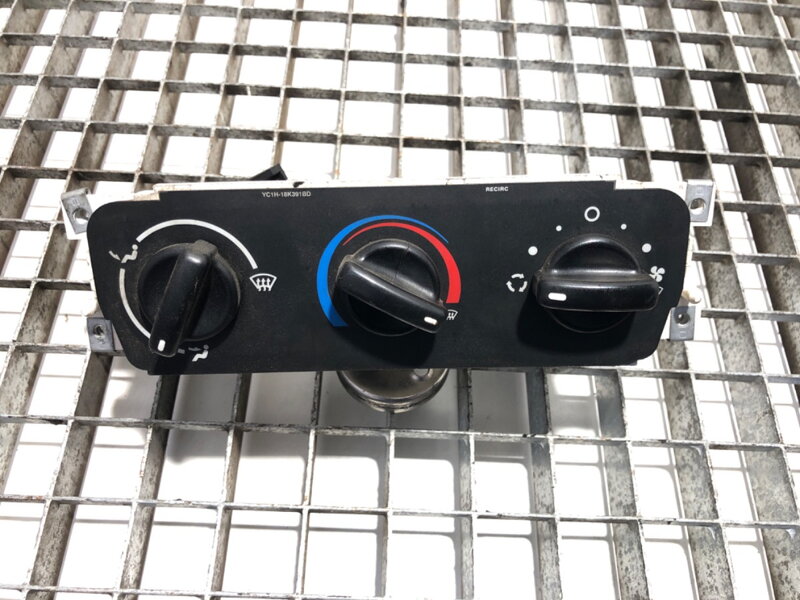 Panel ovládání ventilace Ford Transit Autobus (FD_ _, FB_ _, FS_ _, FZ_ _, FC_ _) 2000 - 2006 YC1H-18K391BD