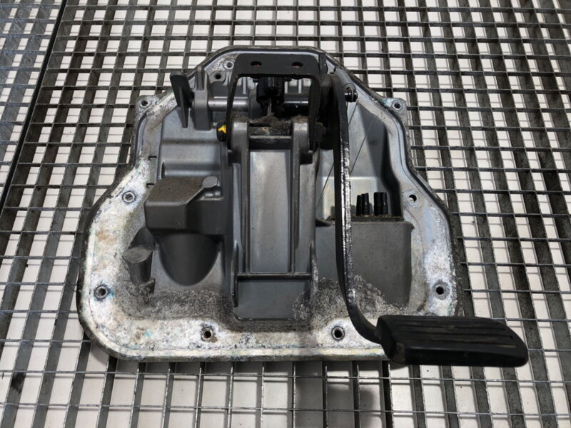 Základna pedálů DAF XF 2012 - 2022 2106686