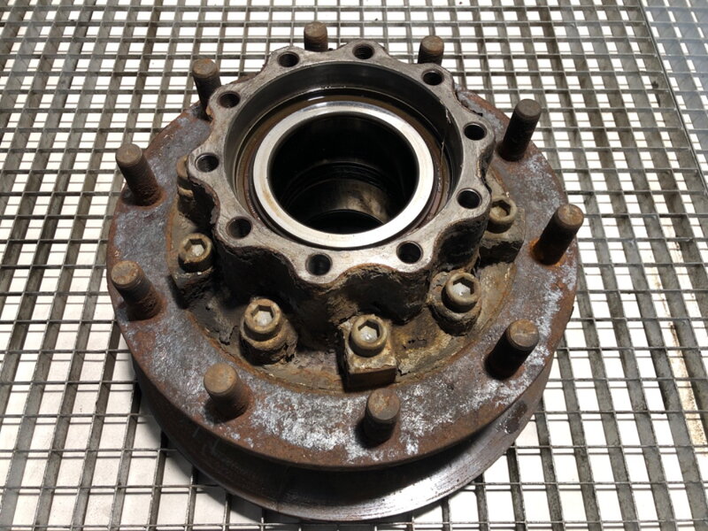 Náboj pravý zadní MAN TGA 2000 - 2022