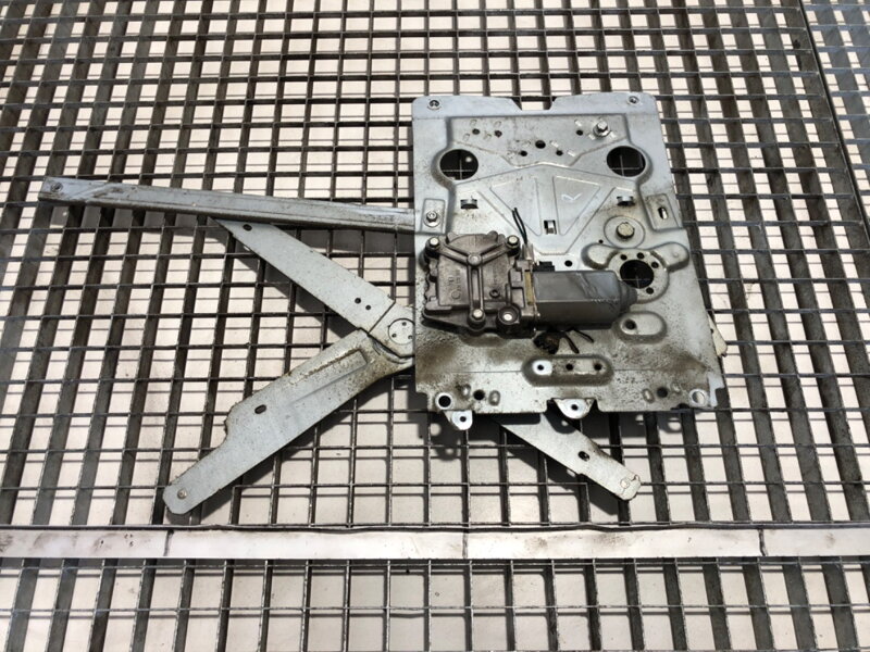 Stahovačka okna pravá přední Volvo FH 2005 - 2022