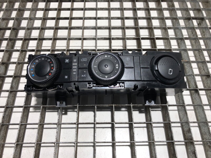 Panel ovládání ventilace Mercedes-benz Sprinter 3-T (B906) 2006 - 2022 A9068301785KZ