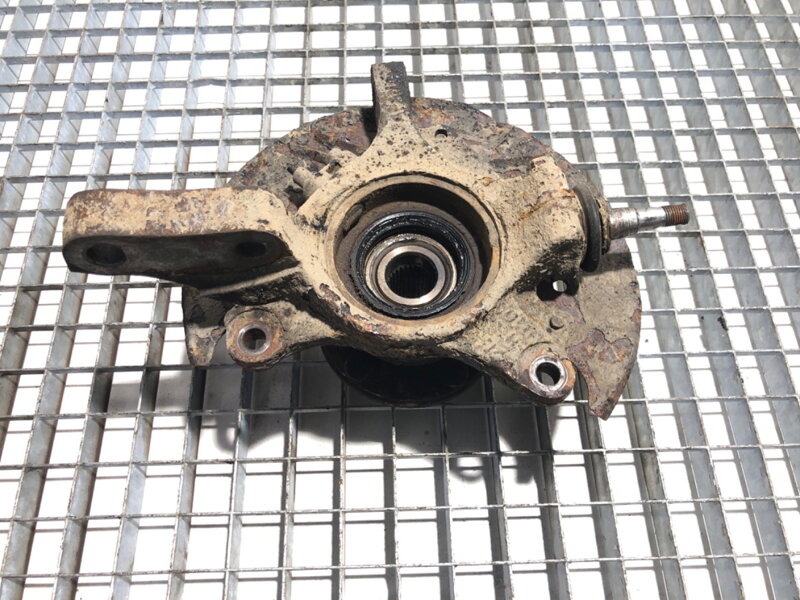 Otoč levá přední Subaru Forester (SG_) 2002 - 2012