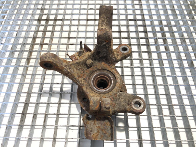 Otoč levá přední Mercedes-benz Vito Autobus (W638) 1996 - 2003