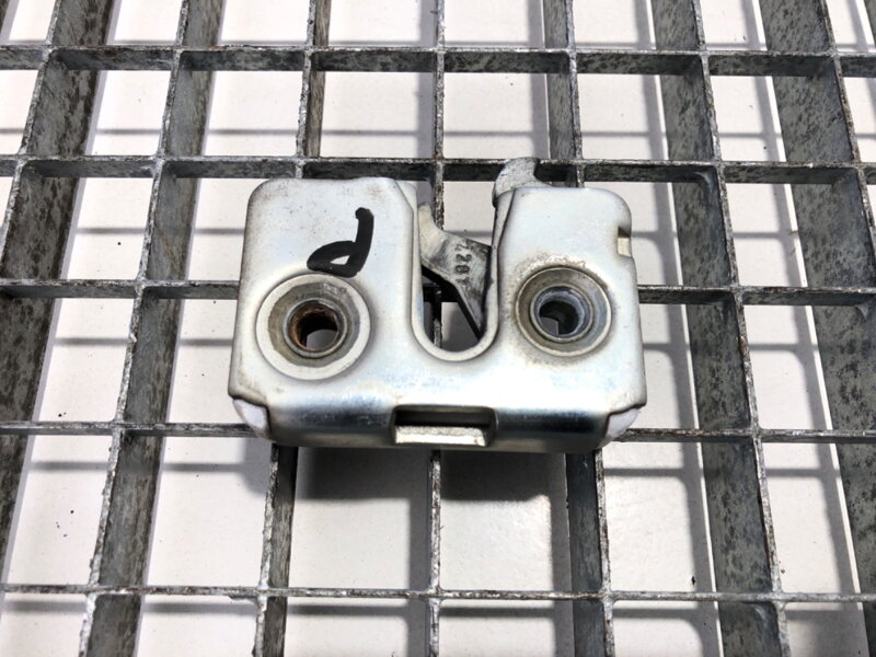 Zámek dveří pravý přední DAF XF 2012 - 2022