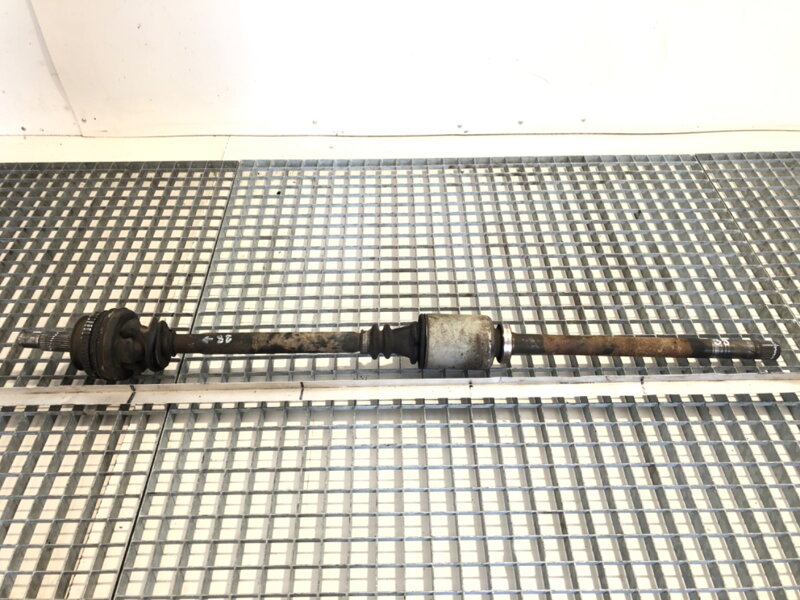 Poloosa pravá přední Opel Movano A Autobus (X70) 1998 - 2022