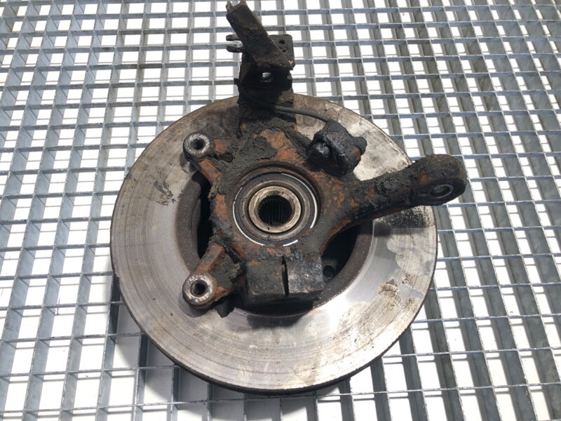 Otoč pravá přední Opel Movano A Autobus (X70) 1998 - 2022