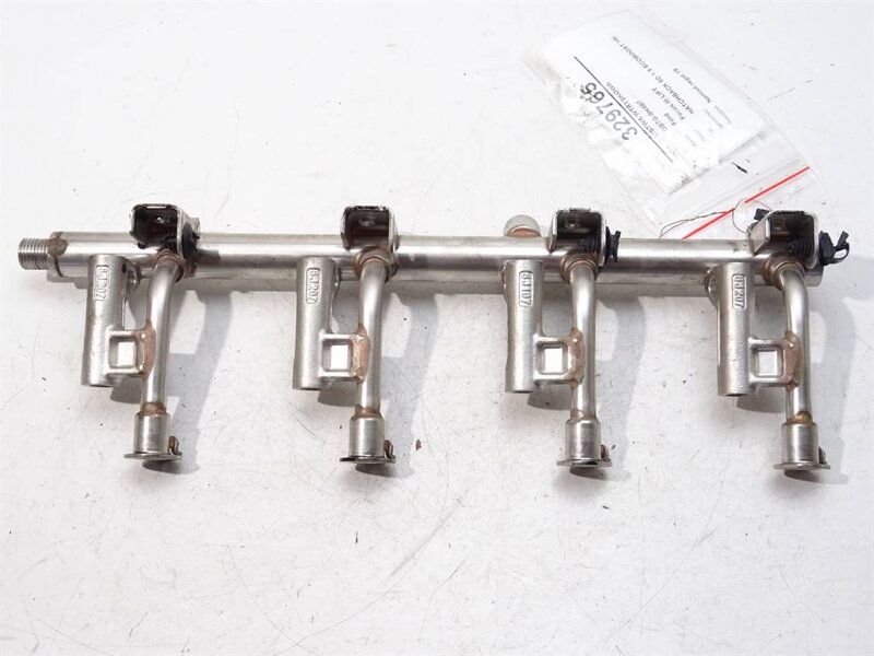 Vstřikovací rampa Ford Focus III 2010 - 2022 DS7G-9H487-EB