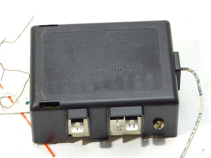 Anténa zesilovač Mercedes-benz Class M (W163) 1998 - 2005 1638200289