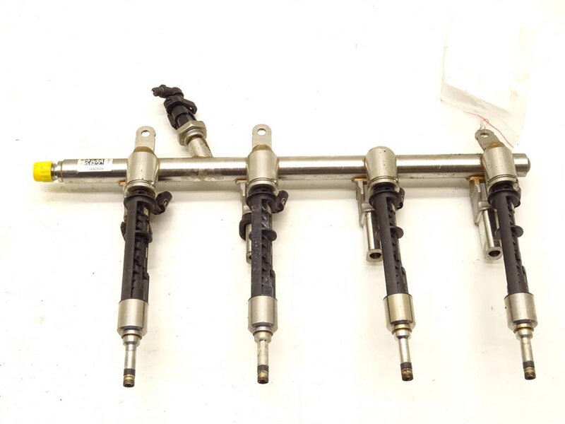 Vstřikovací rampa vstřikovače Alfa Romeo Giulia (952_) 2015 - 2022 04893628AC 0261500414