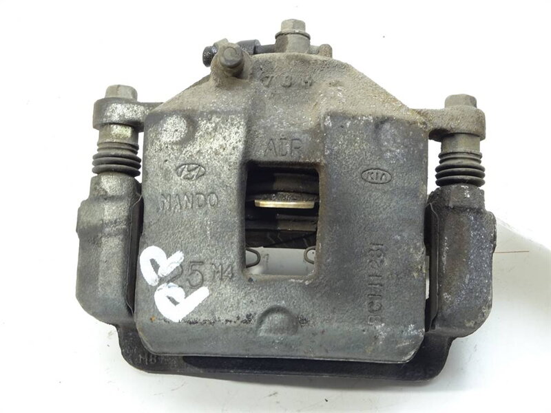 Brzdový třmen přední pravý Hyundai Elantra VI Sedan (AD, ADA) 2015 - 2022