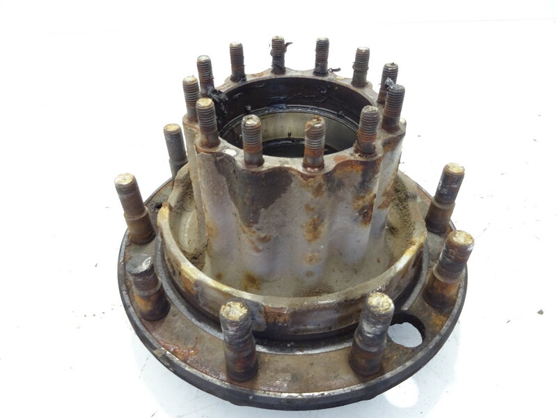 Náboj zadní pravý Volvo FL7 1985 - 1999