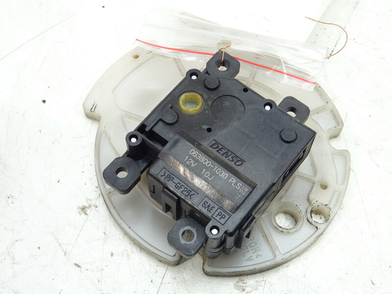Motorek radiátoru topení Toyota Land Cruiser 200 (_J2_) 2007 - 2022 063800-1030