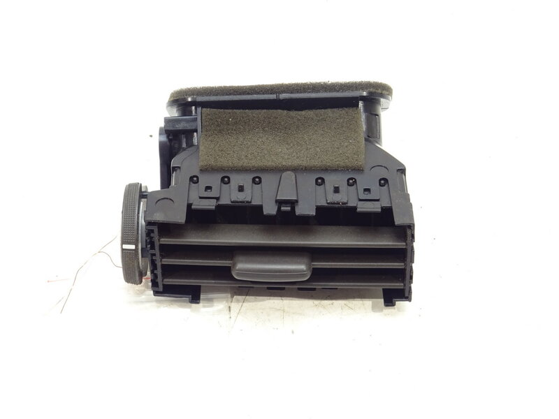 Mřížka ventilace středová pravá Toyota Land Cruiser 200 (_J2_) 2007 - 2022