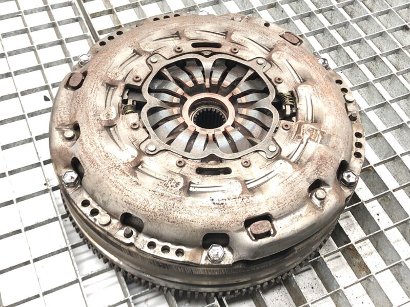 Kompletní spojka Toyota Auris Kombi (_E18_) 2013 - 2018 31250-05210 13450-0X020