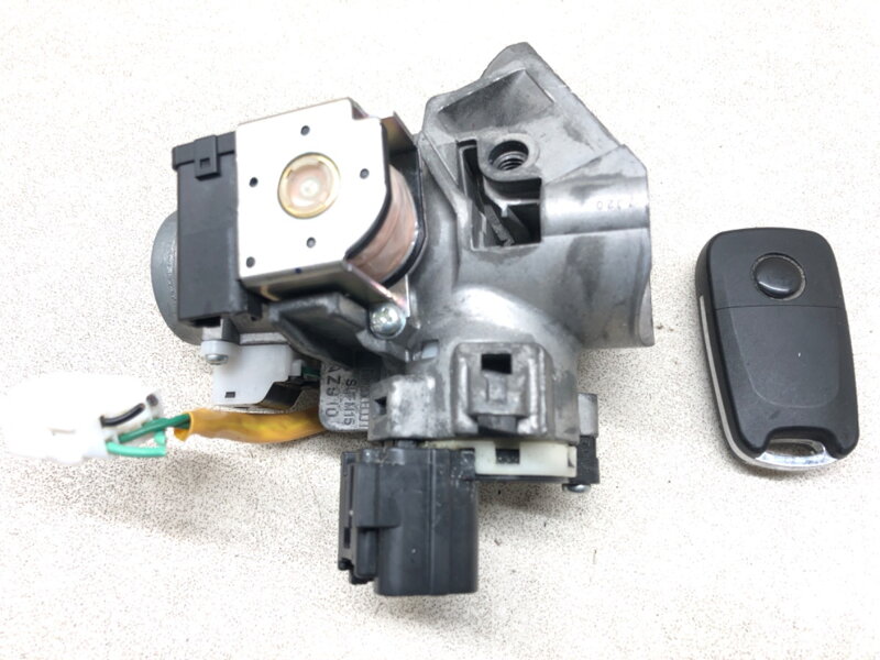 Spínací skříňka Mitsubishi Outlander III (GG_W, GF_W, ZJ, ZL, ZK) 2010 - 2022