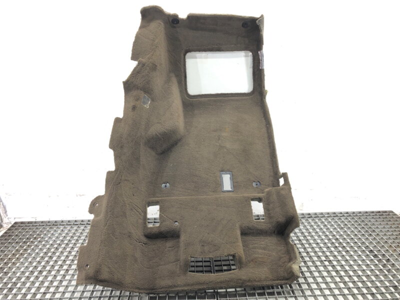 Koberec koberec přední pravý Maserati Quattroporte VI 2012 - 2022 6700136550