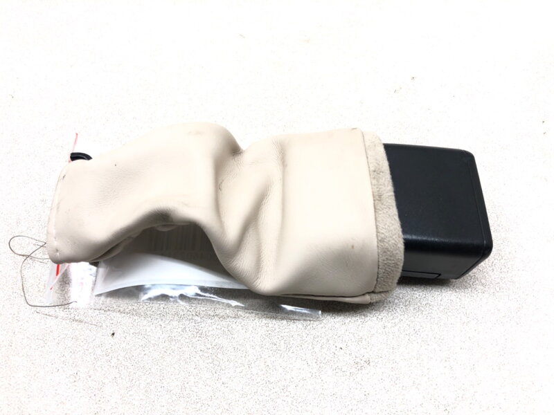 Spona čela zadní Maserati Quattroporte VI 2012 - 2022 670019030